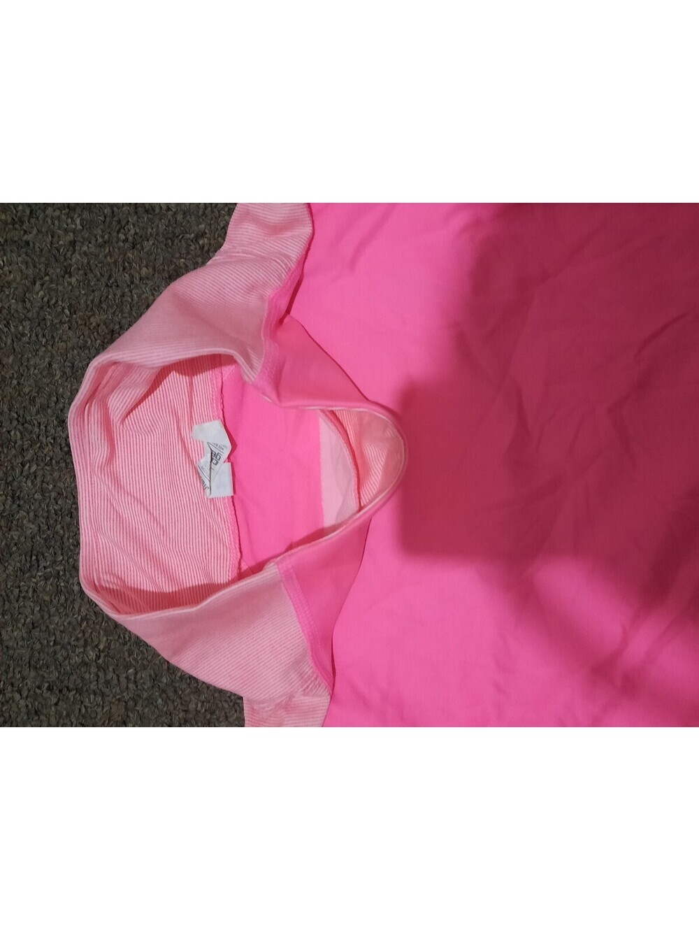 Under Armour Pink Long Sleeve Hoodie Pullover Top Youth XL - Picture 2 of 5